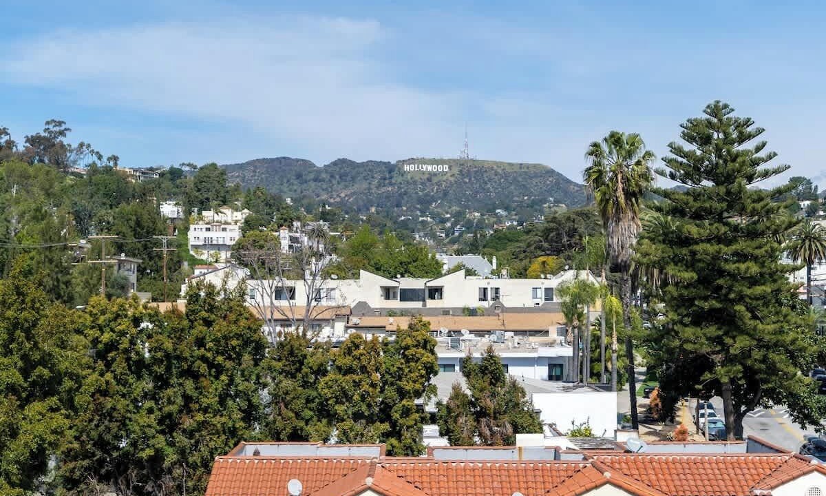 Photo of Others in Beachwood Canyon