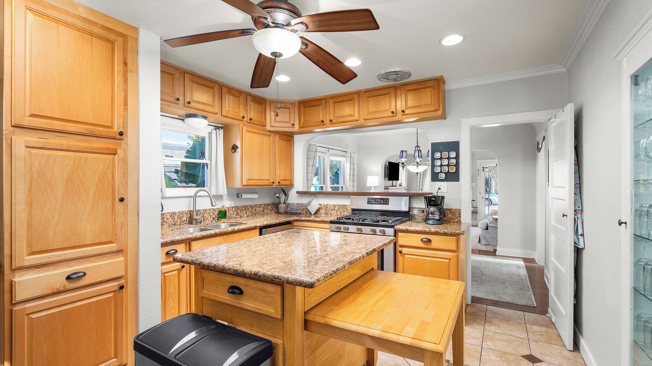 Photo of Kitchen in South Redlands