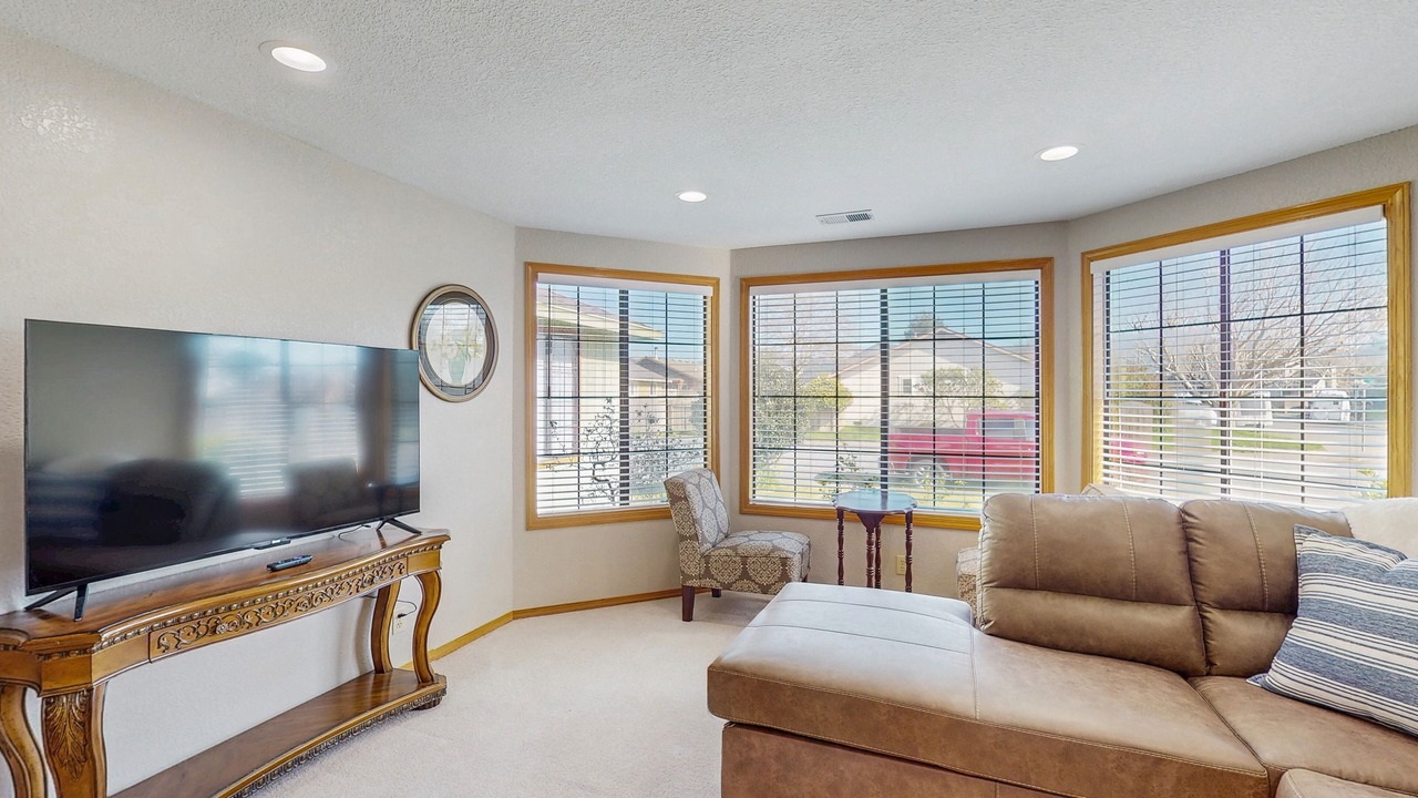 Photo of Livingroom in Pacific