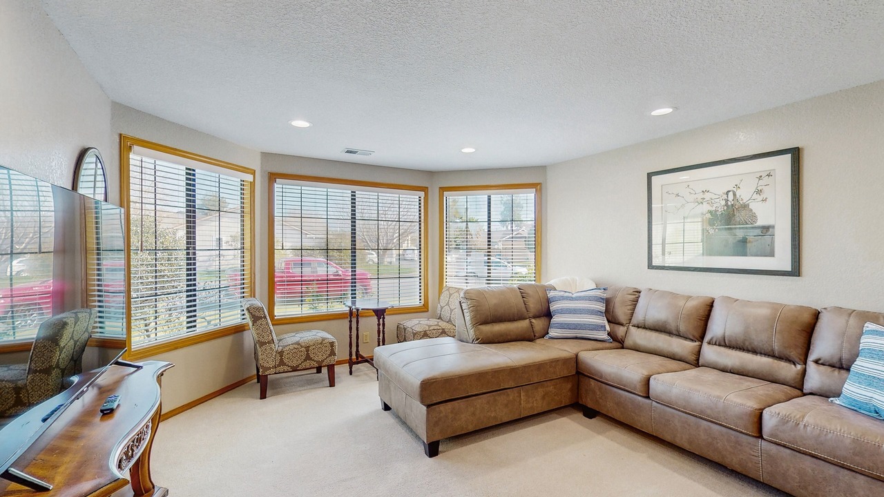 Photo of Livingroom in Pacific