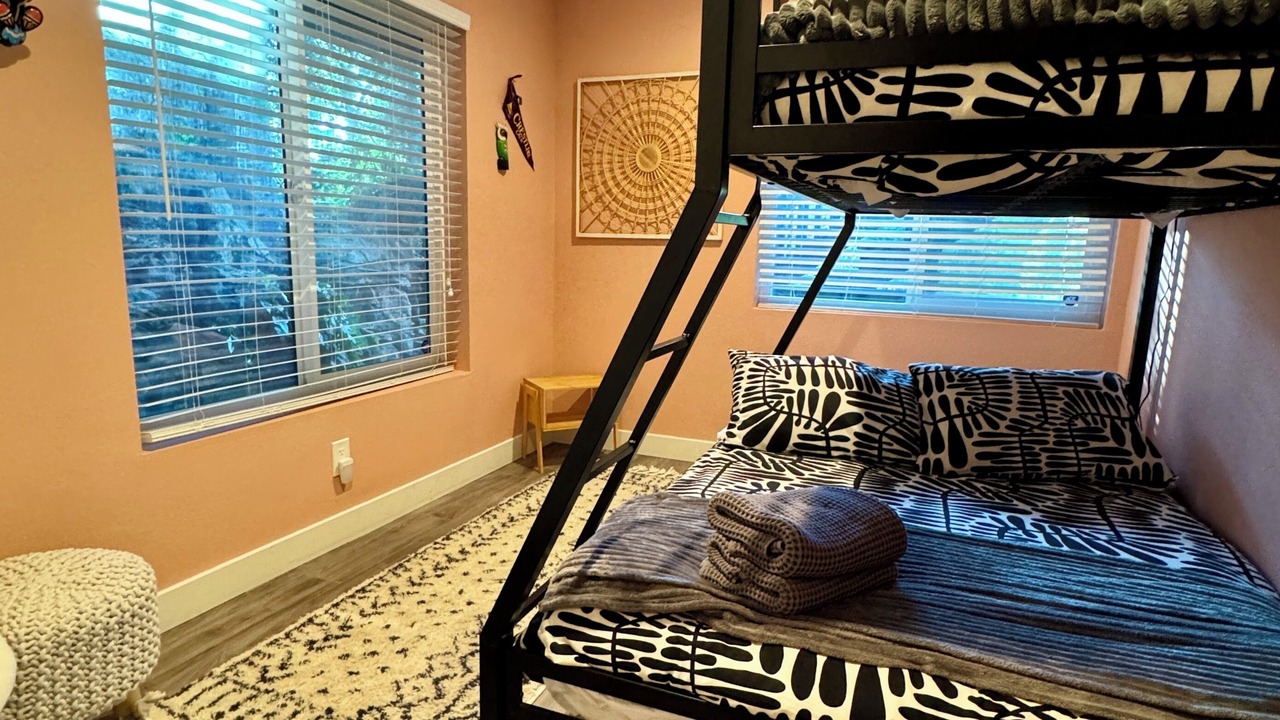 Photo of Bedroom in Crestline