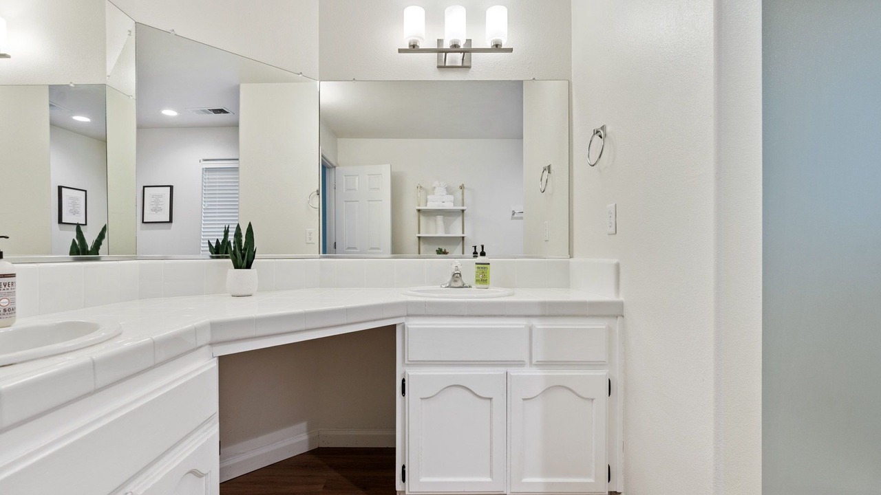 Photo of Bathroom in Mariposa