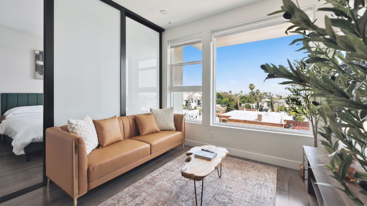 Photo of Livingroom in Beverly Grove