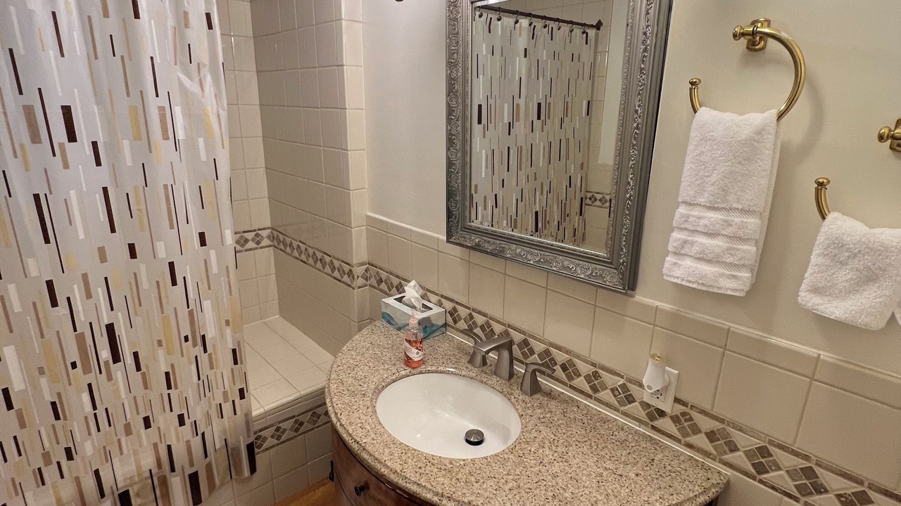 Photo of Bathroom in Sherman Oaks