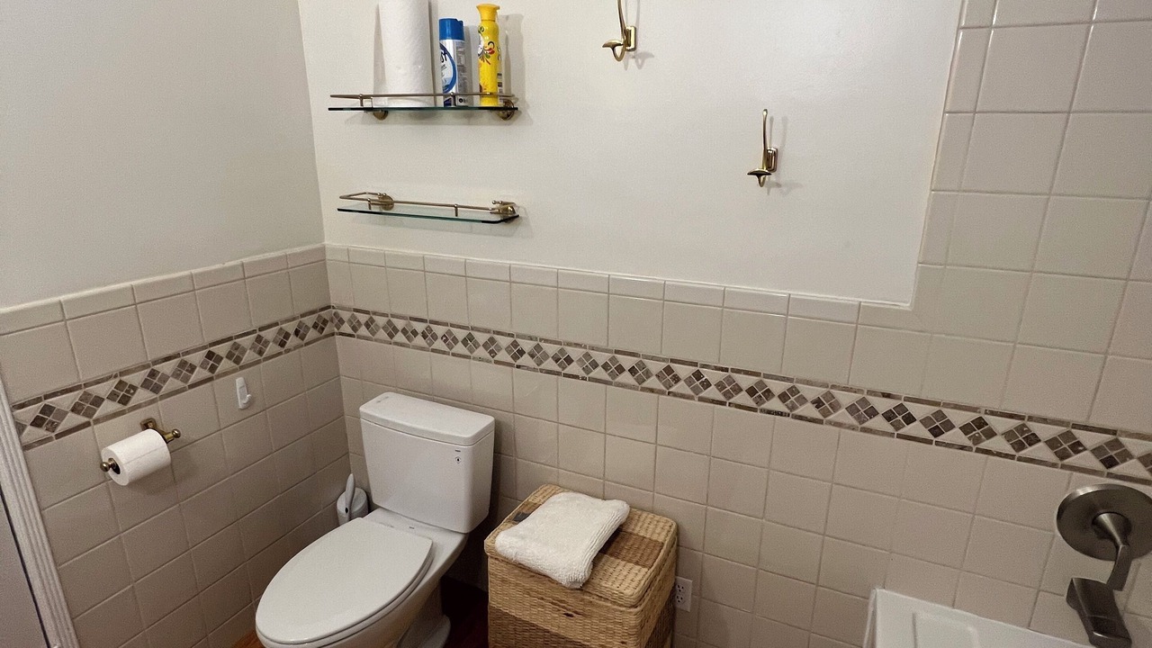Photo of Bathroom in Sherman Oaks