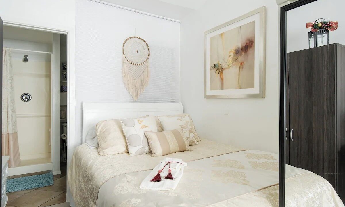 Photo of Bedroom in Lawndale