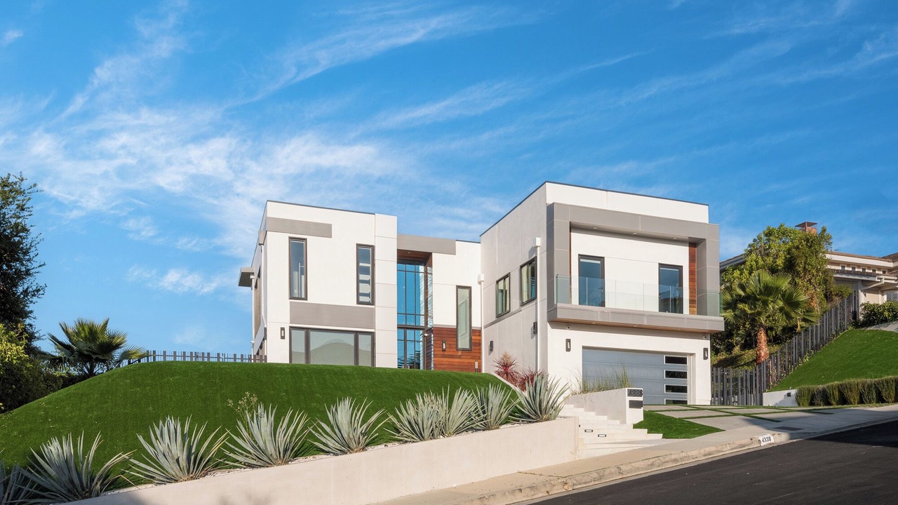 Photo of Outdoor in Tarzana