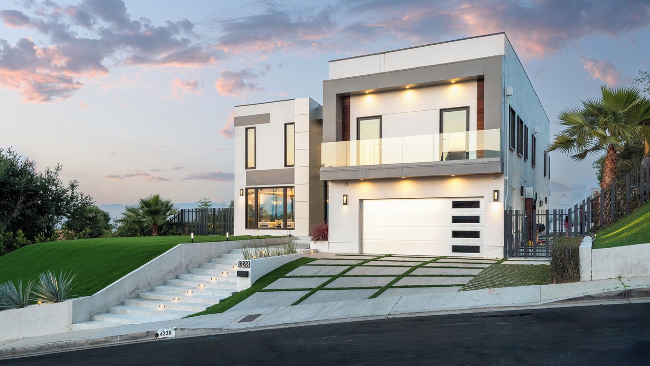 Photo of Outdoor in Tarzana