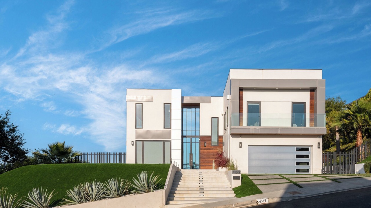 Photo of Outdoor in Tarzana