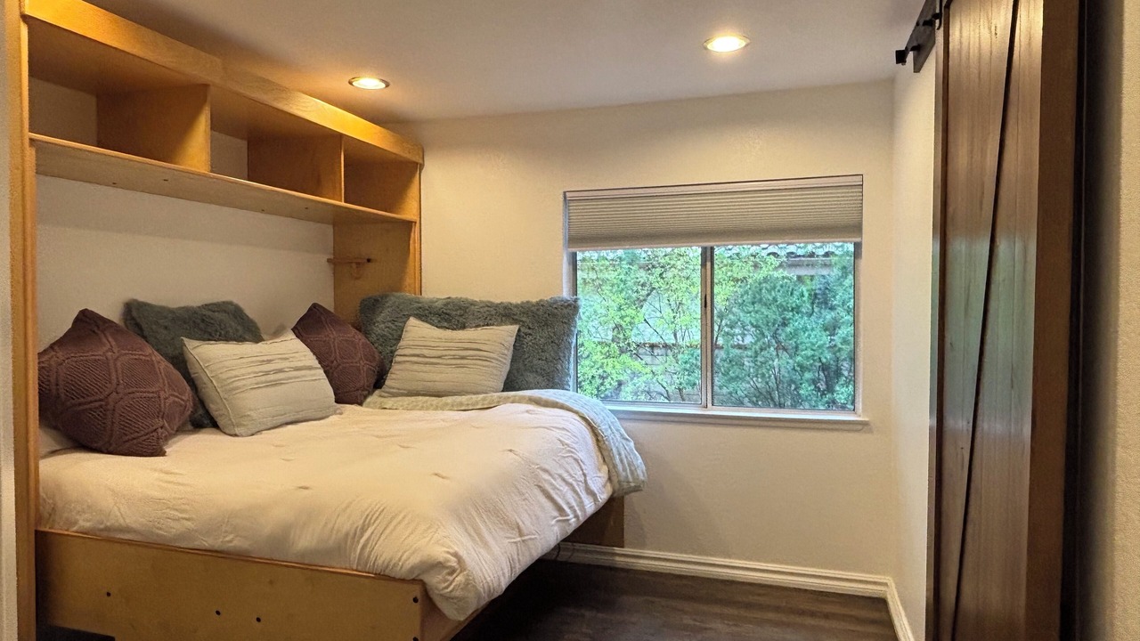 Photo of Bedroom in Stevenson Ranch