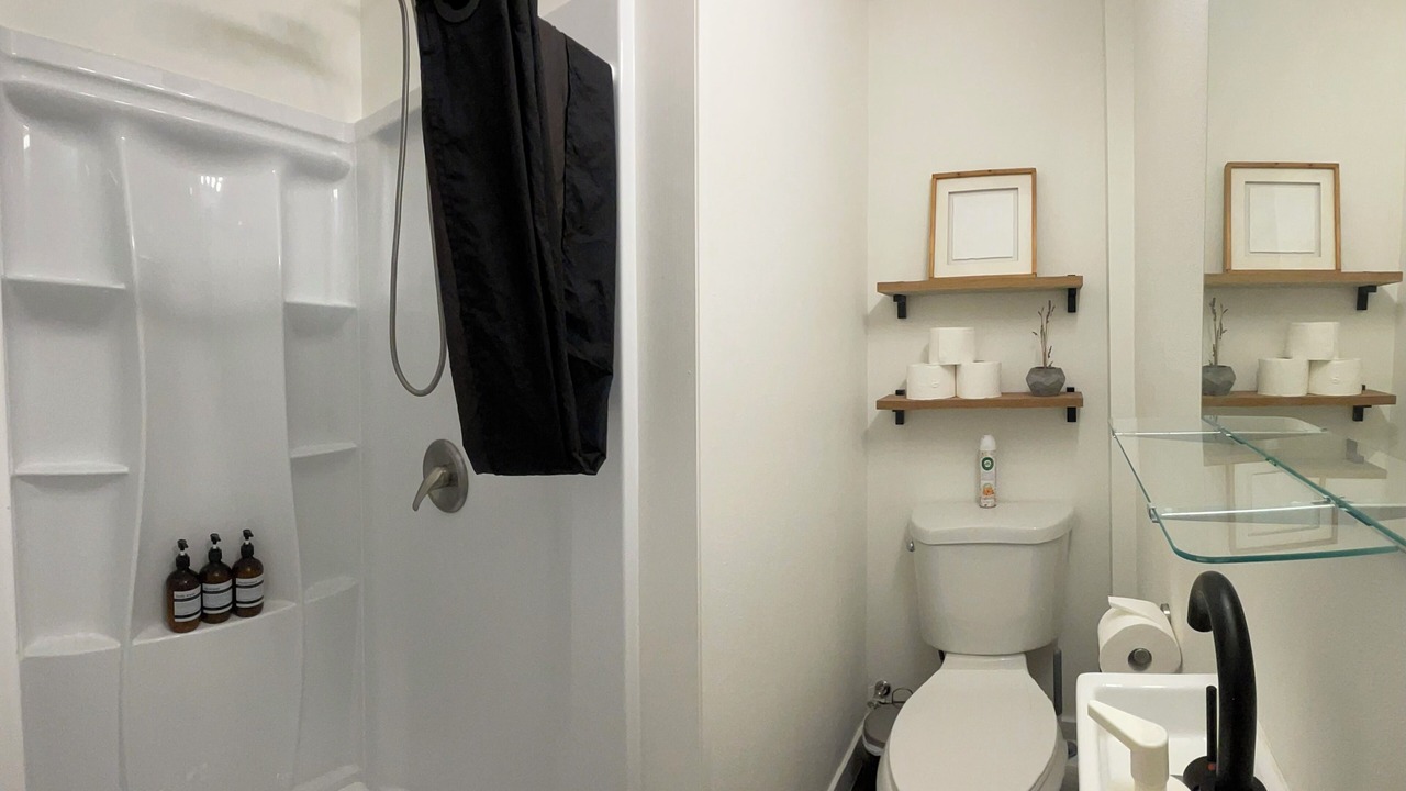 Photo of Bathroom in Los Angeles