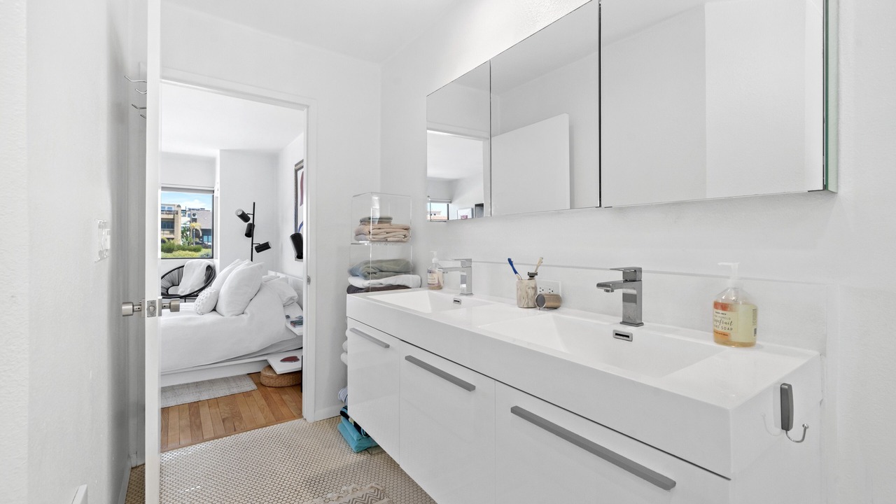 Photo of Bathroom in Marina Peninsula