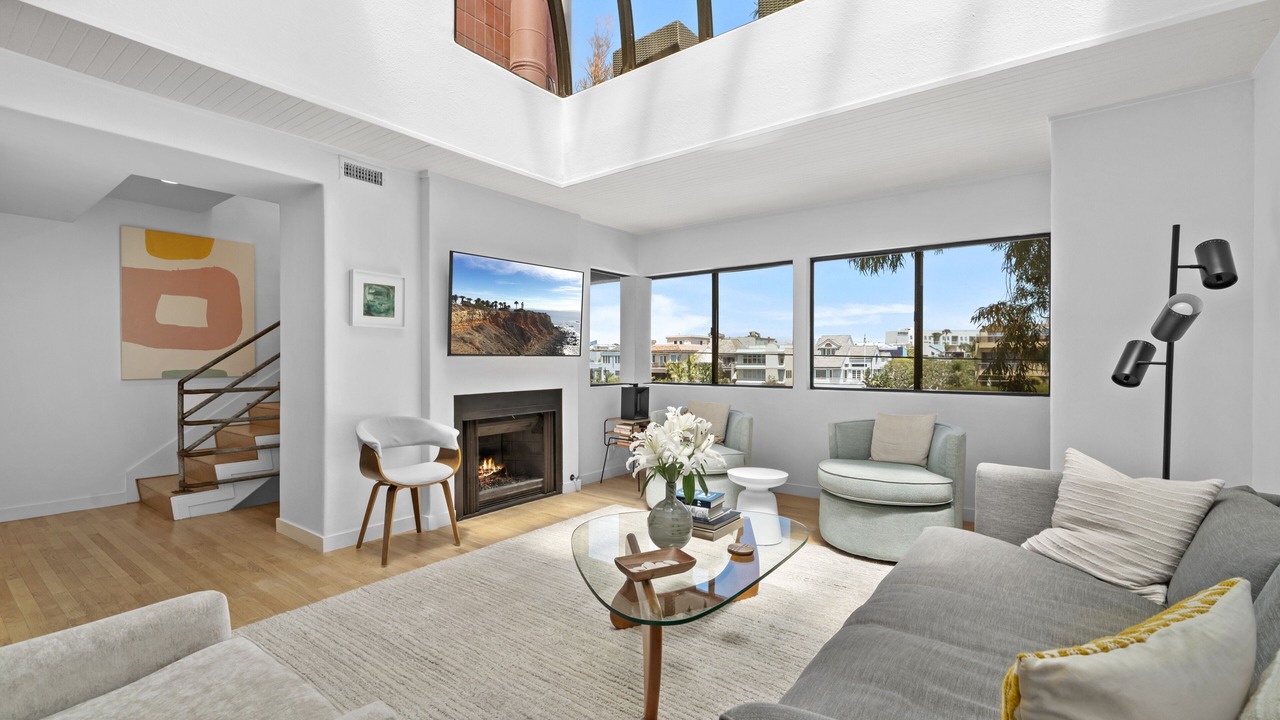 Photo of Livingroom in Marina Peninsula