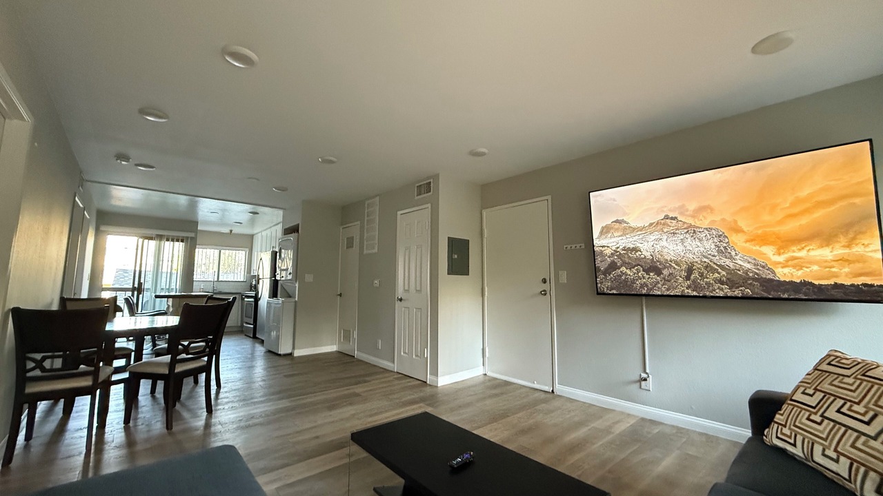 Photo of Livingroom in Burbank