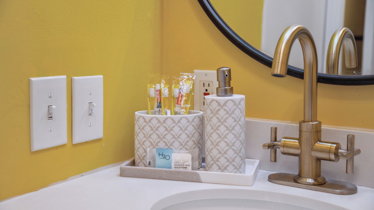Photo of Bathroom in Hollywoodland