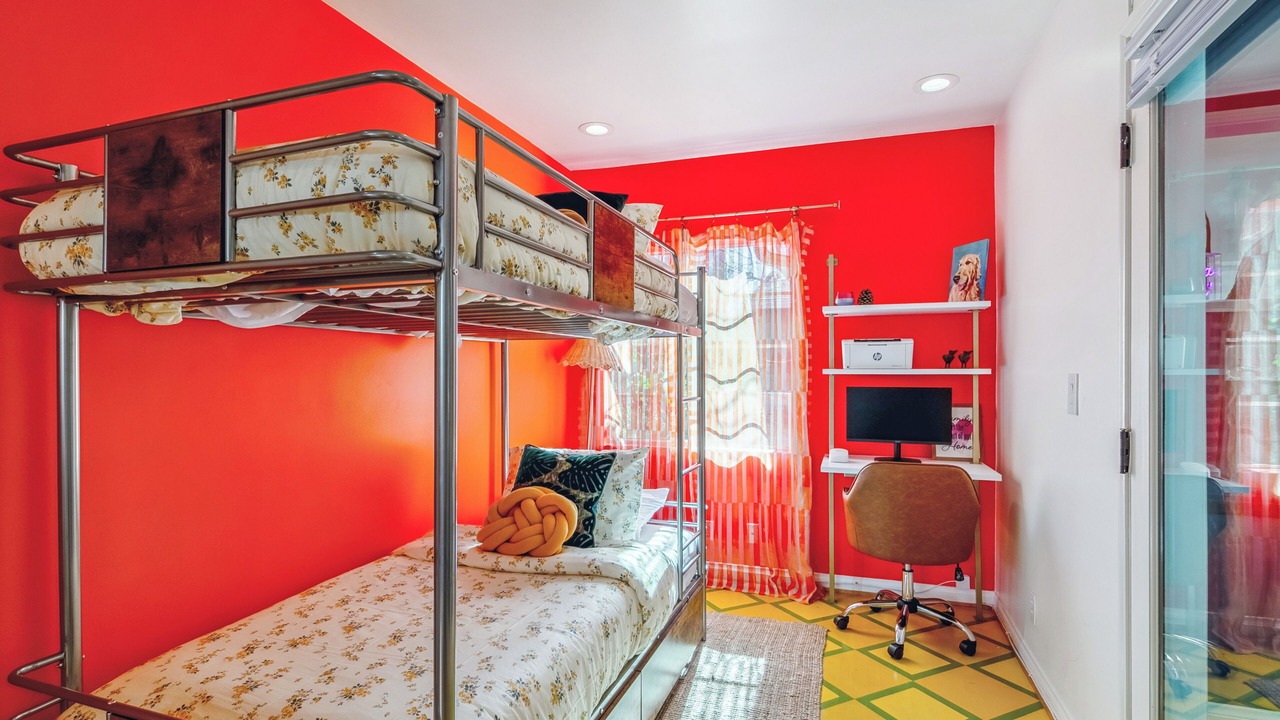 Photo of Bedroom in Hollywoodland