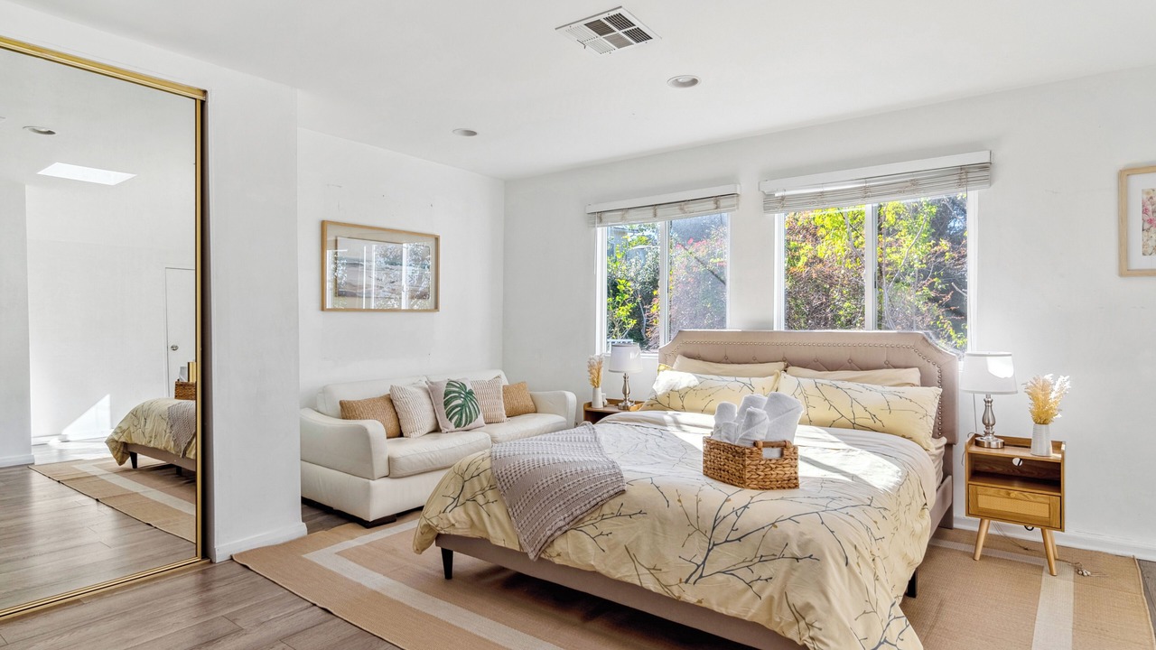 Photo of Bedroom in Studio City