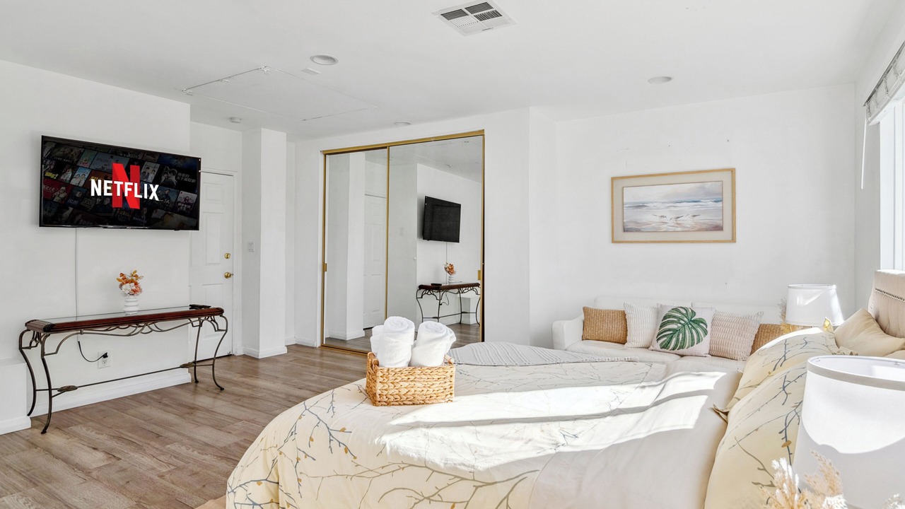 Photo of Bedroom in Studio City