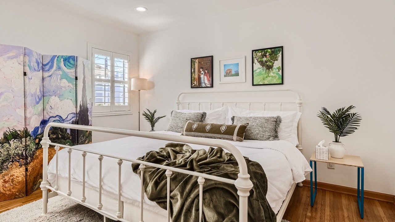 Photo of Bedroom in Adams Hill