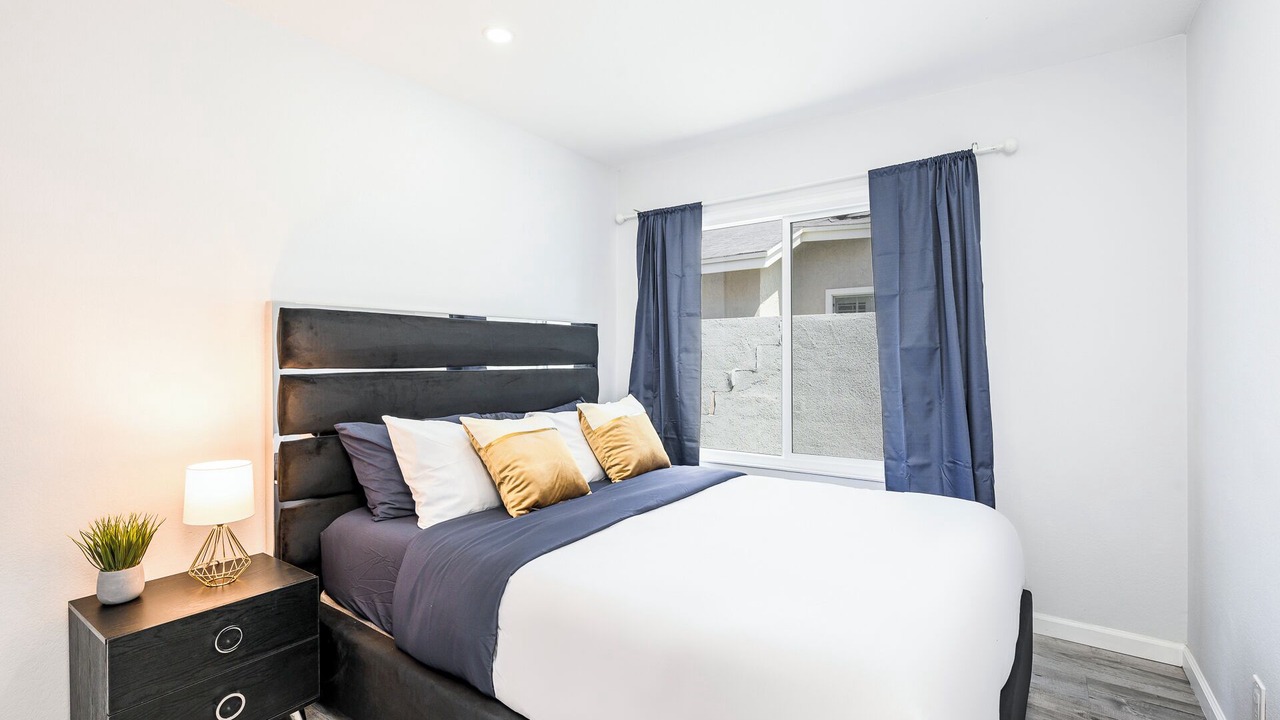 Photo of Bedroom in Santa Ana