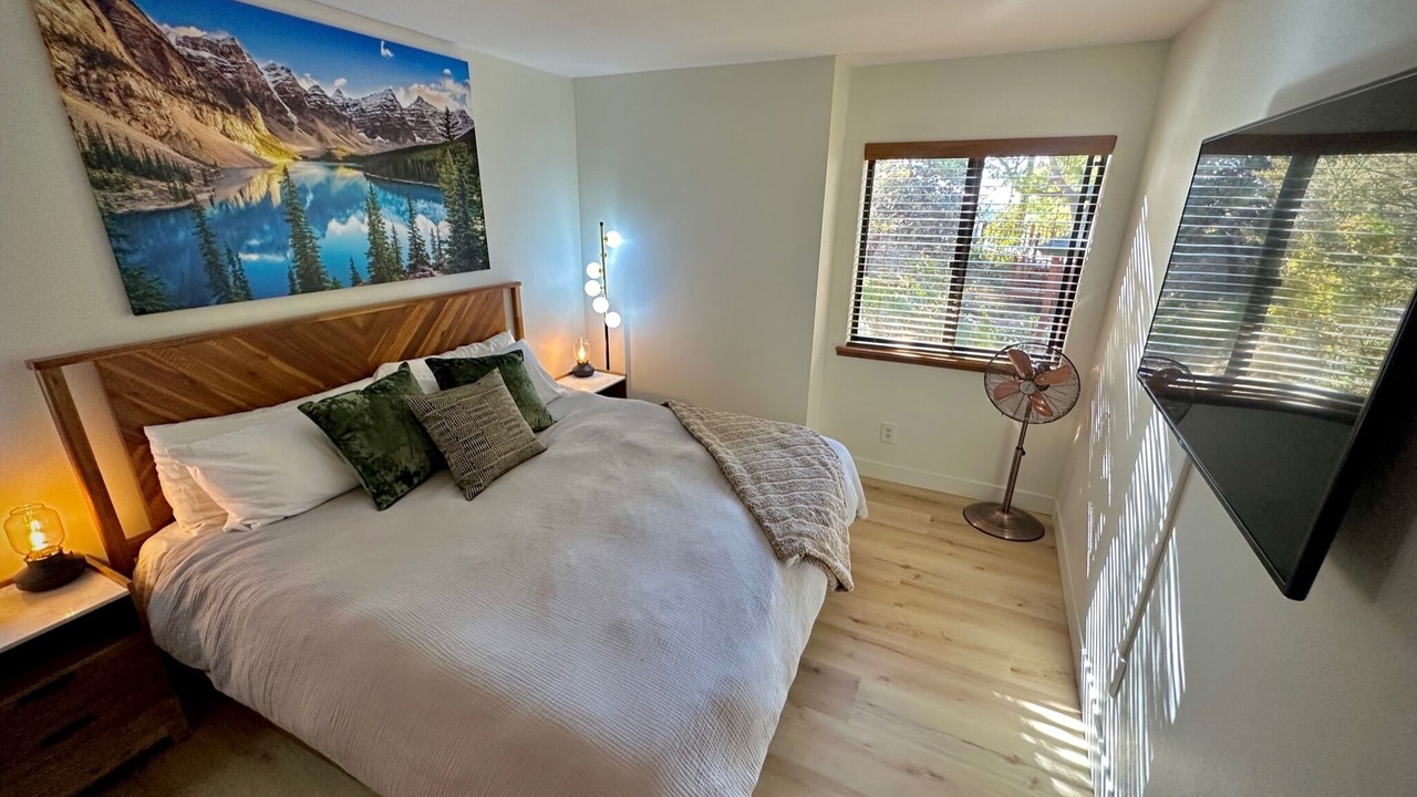Photo of Bedroom in Lake Arrowhead