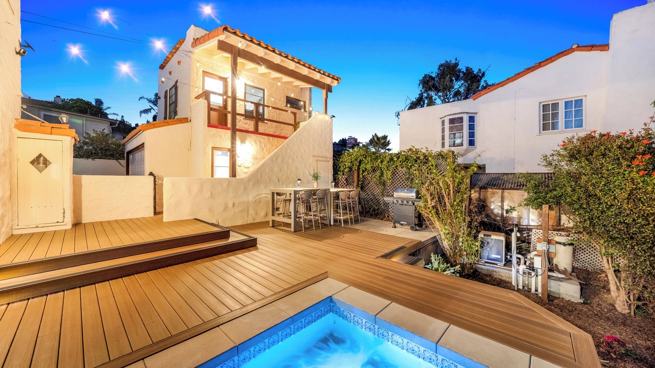 Photo of Patio Balcony in Roseville - Fleet Ridge