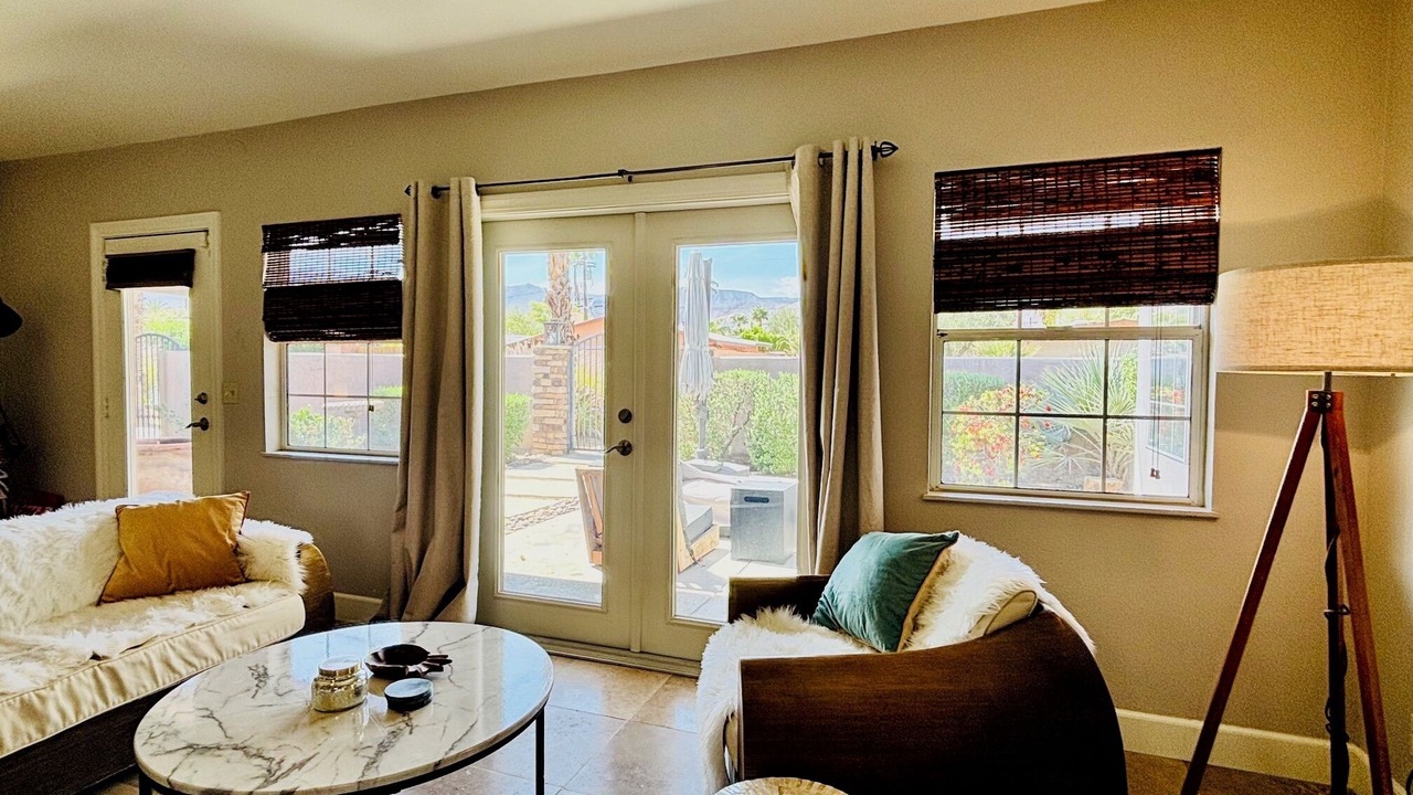 Photo of Livingroom in Palm Desert