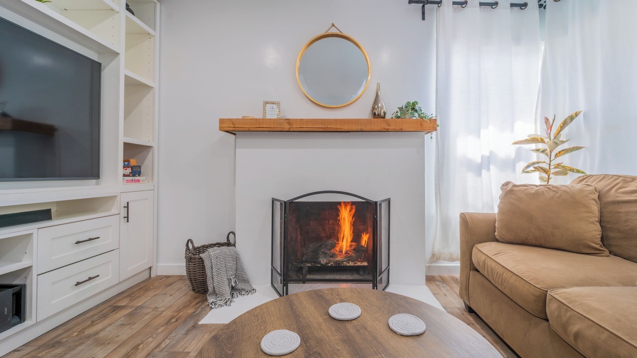 Photo of Livingroom in Compton