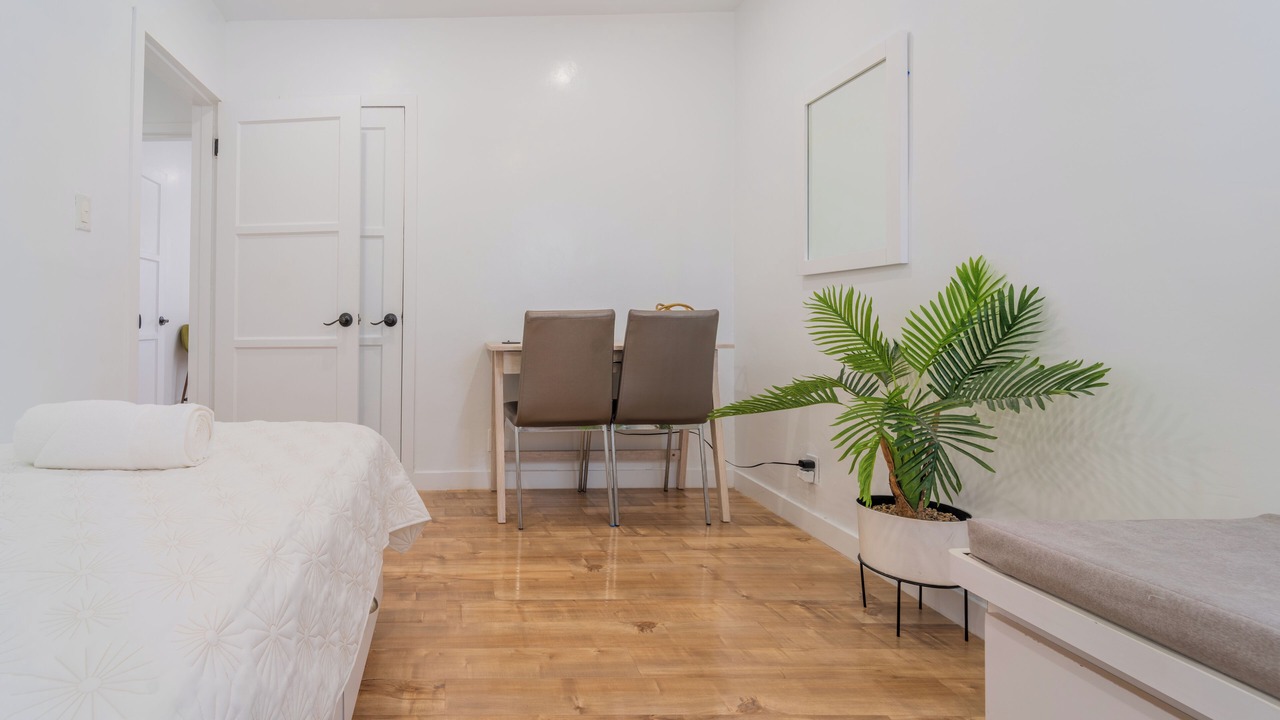 Photo of Bedroom in Compton