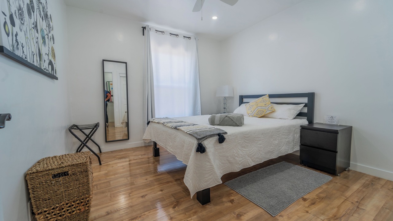 Photo of Bedroom in Compton