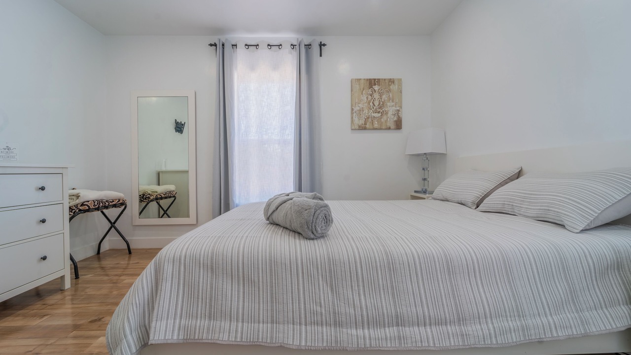 Photo of Bedroom in Compton