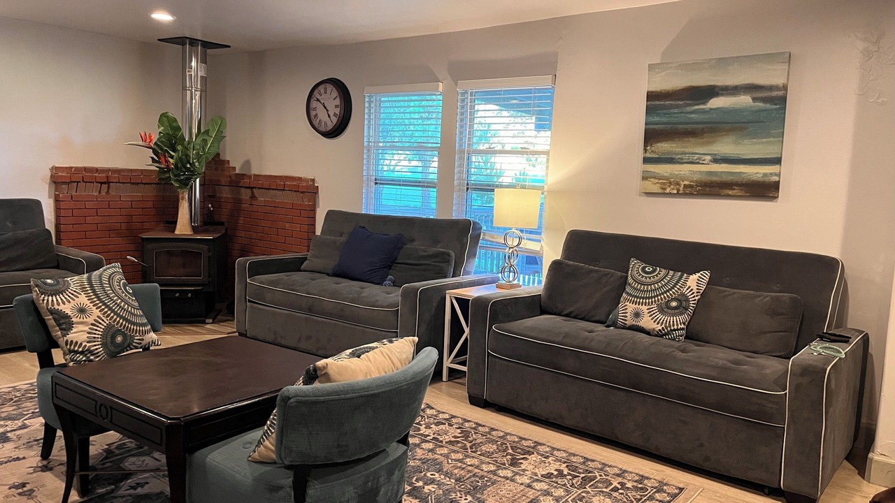 Photo of Livingroom in Point Arena
