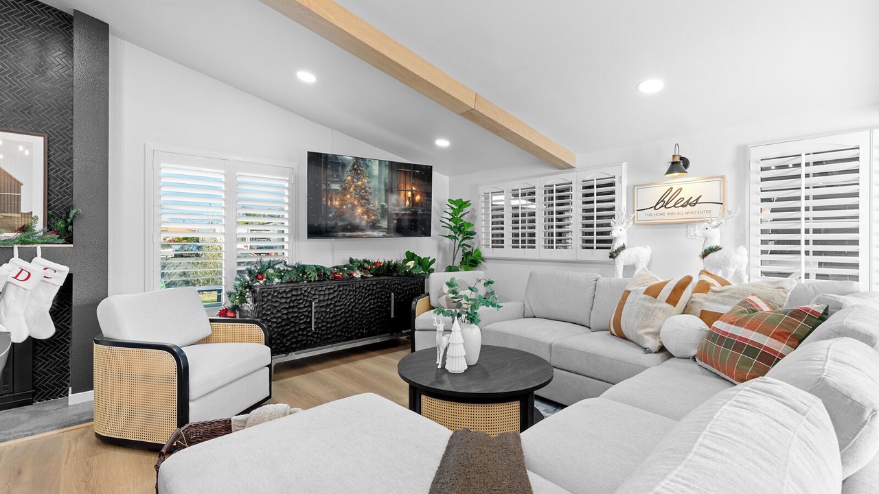 Photo of Livingroom in Southwest Anaheim
