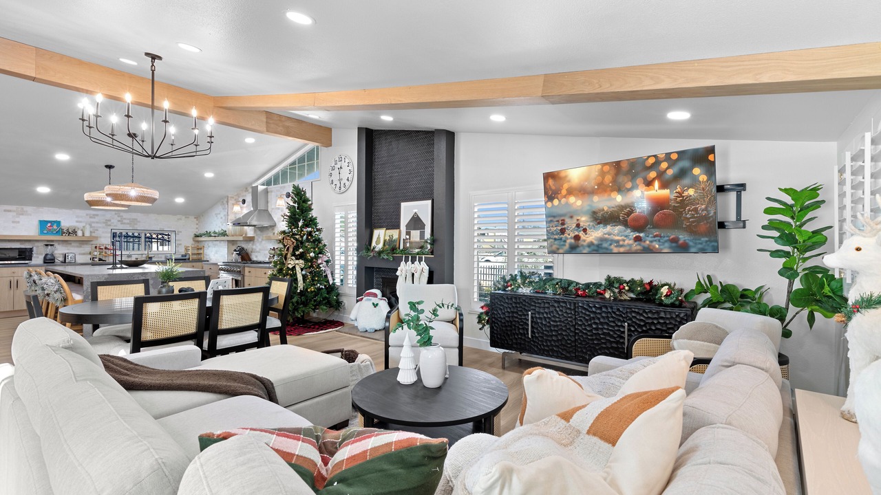 Photo of Livingroom in Southwest Anaheim
