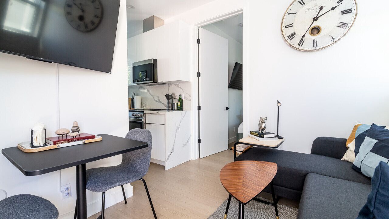 Photo of Livingroom in North Hollywood