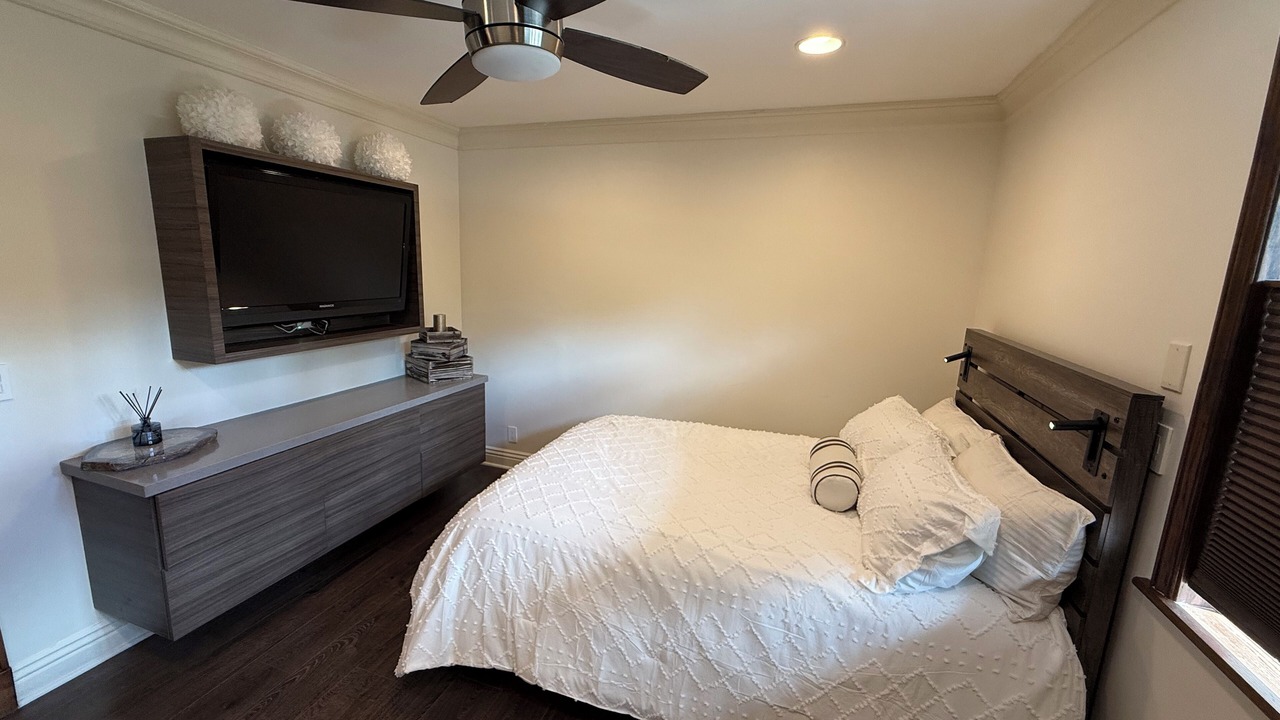 Photo of Bedroom in Calabasas