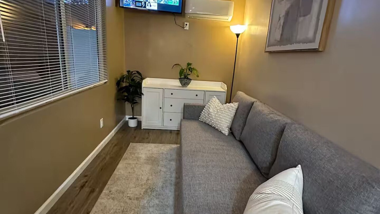 Photo of Livingroom in Madrona