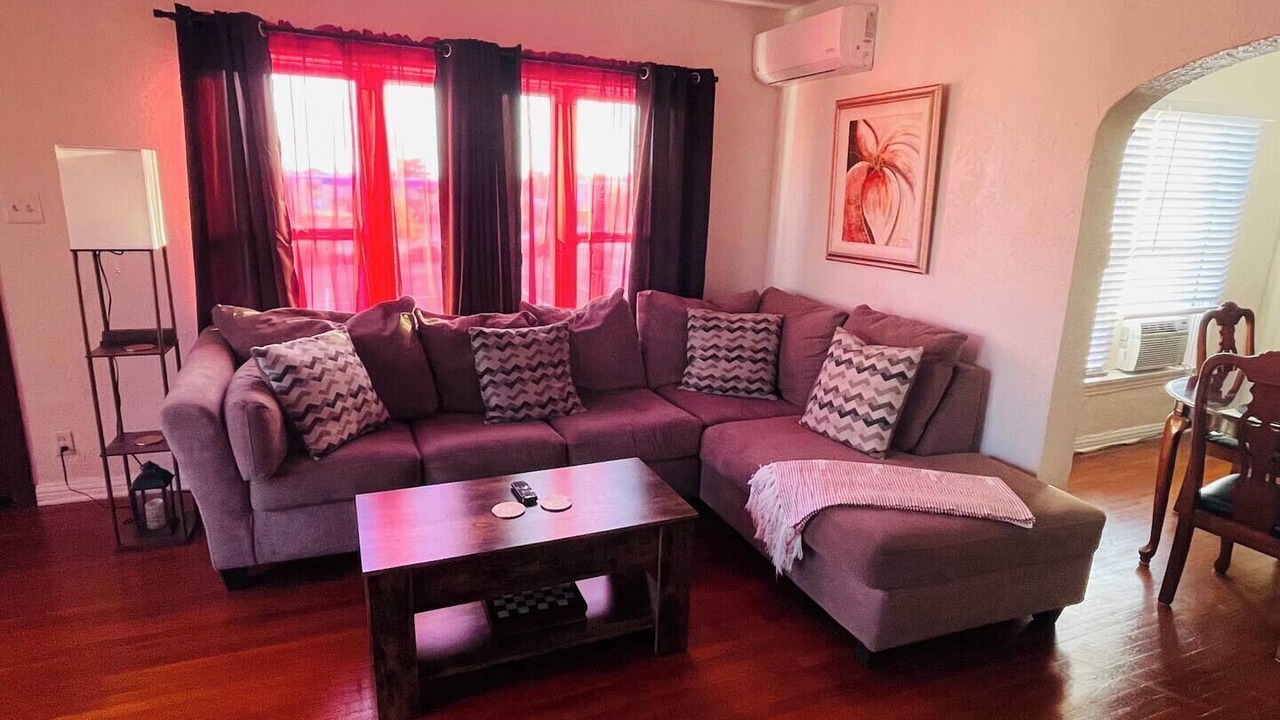 Photo of Livingroom in View Park-Windsor Hills