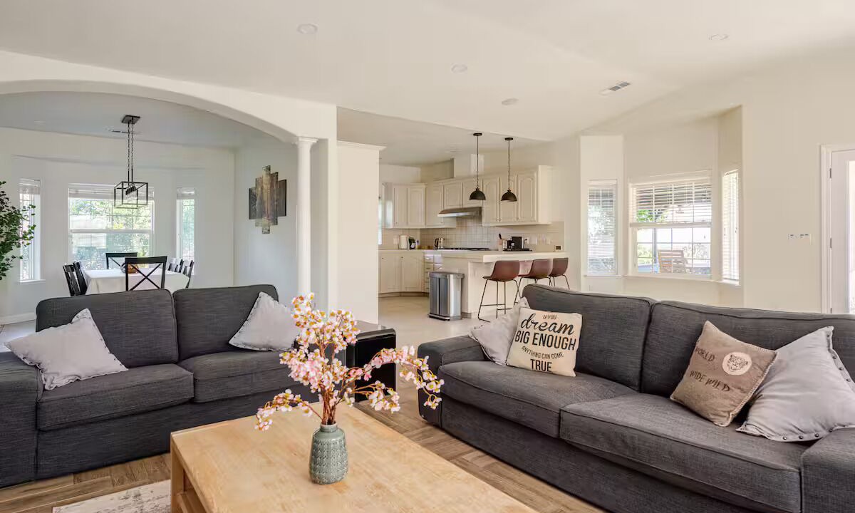Photo of Livingroom in Squaw Valley