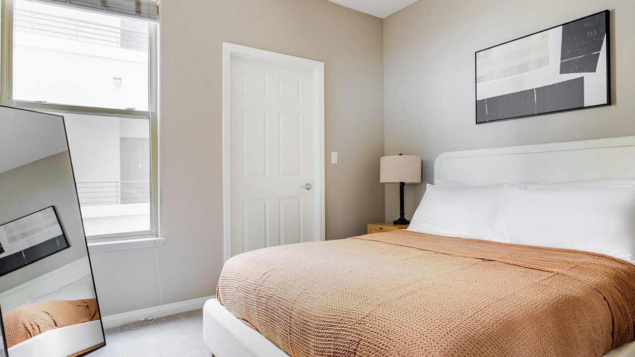Photo of Bedroom in Pasadena