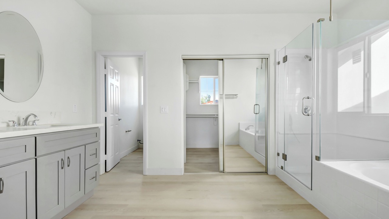 Photo of Bathroom in Corona