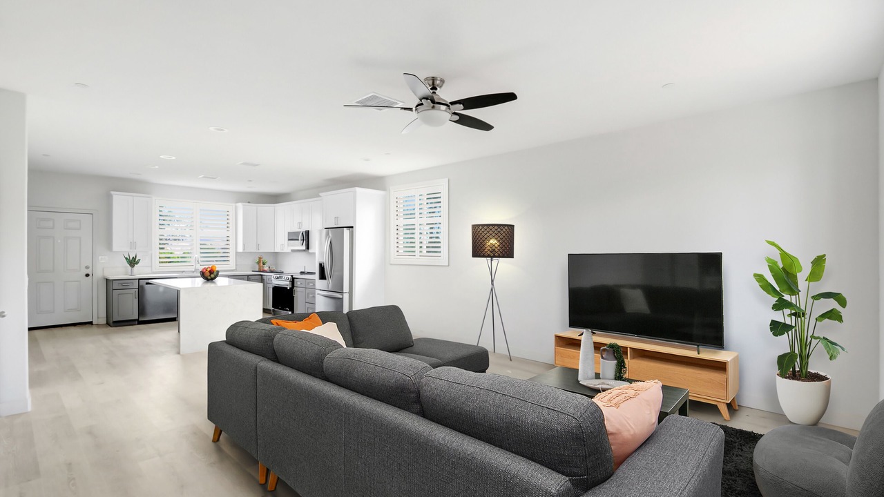 Photo of Livingroom in Corona