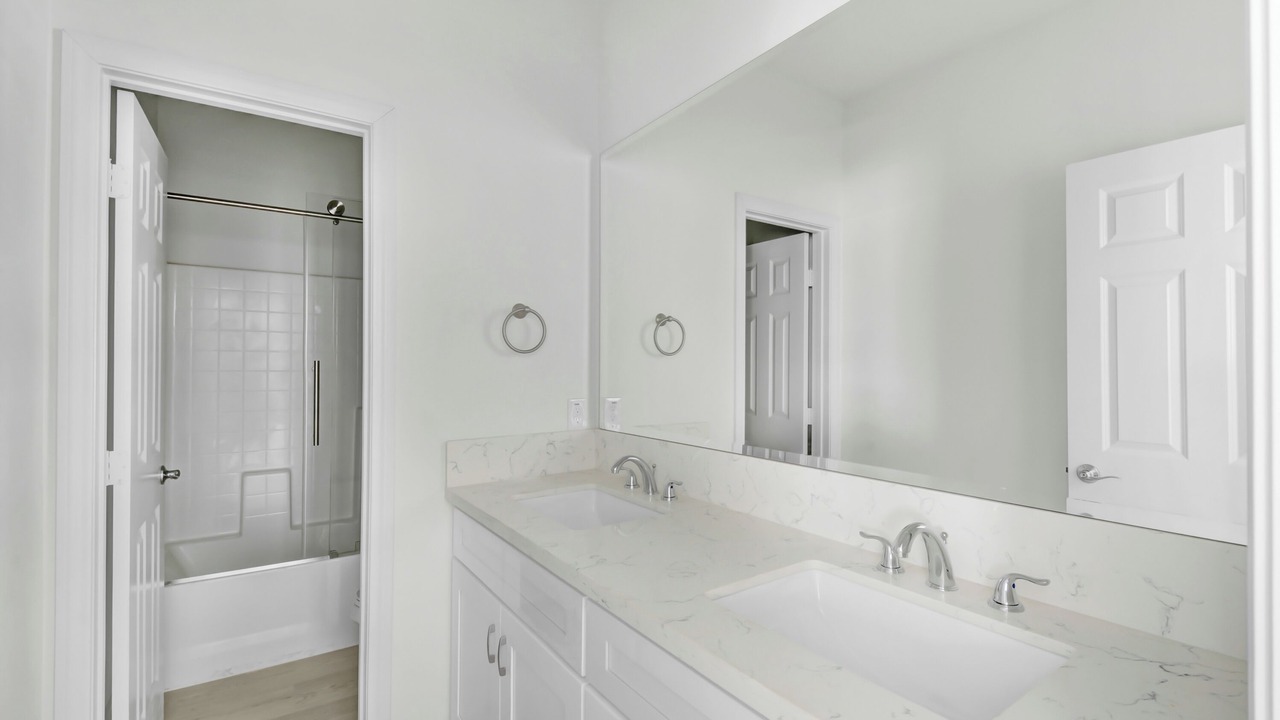 Photo of Bathroom in Corona