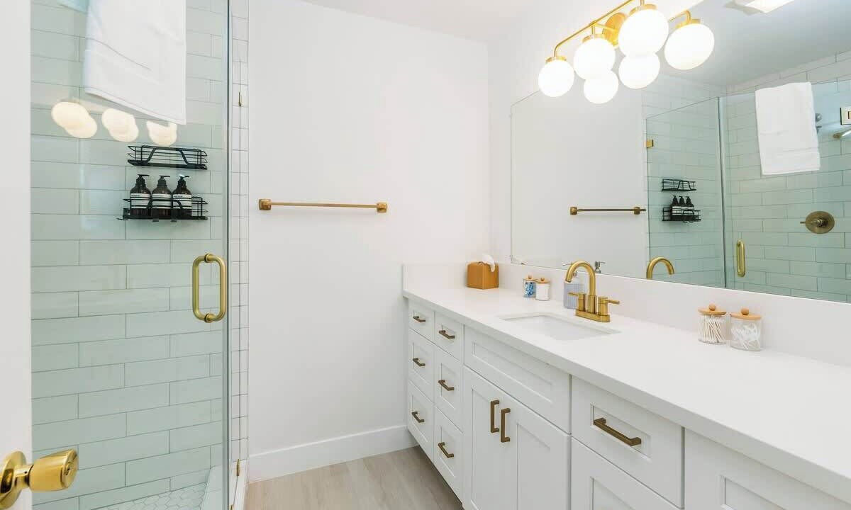 Photo of Bathroom in Marina Peninsula
