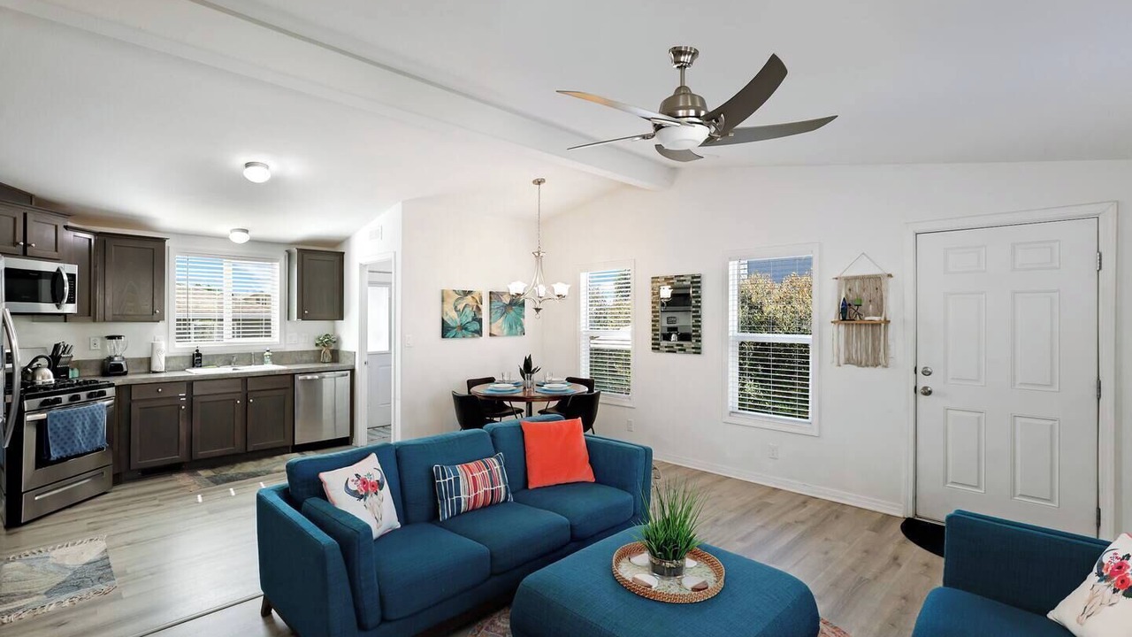 Photo of Livingroom in Norwalk