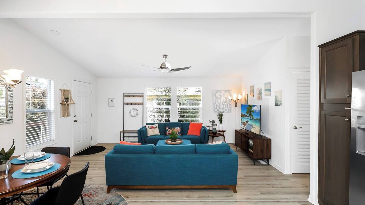 Photo of Livingroom in Norwalk