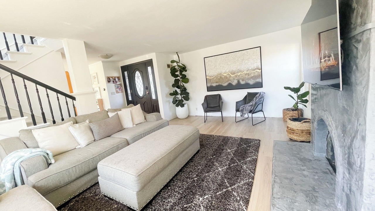 Photo of Livingroom in Huntington Beach