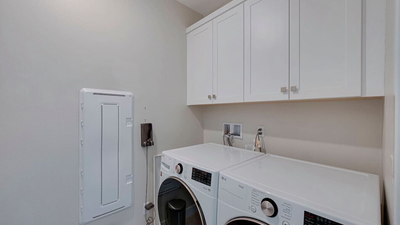 Photo of Bedroom in Lake Forest