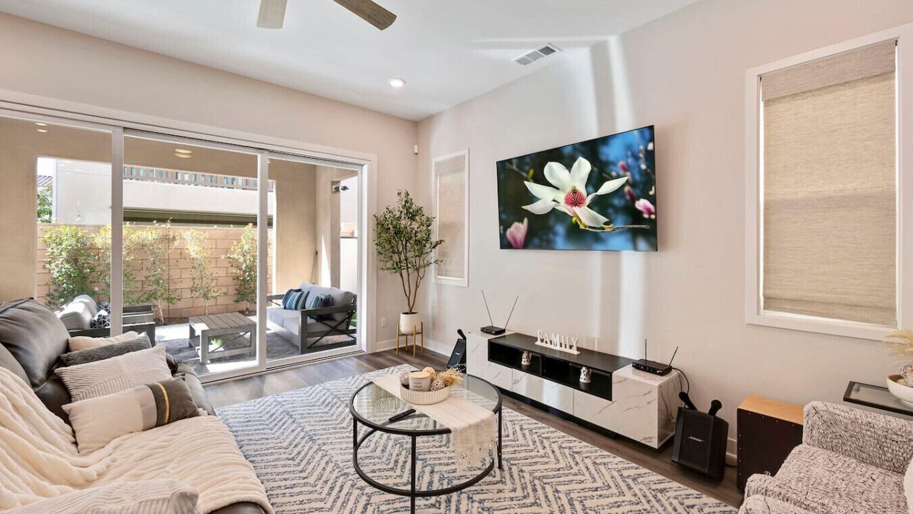 Photo of Bedroom in Lake Forest