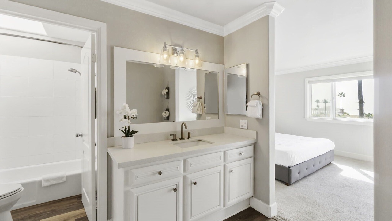 Photo of Bathroom in Newport Beach